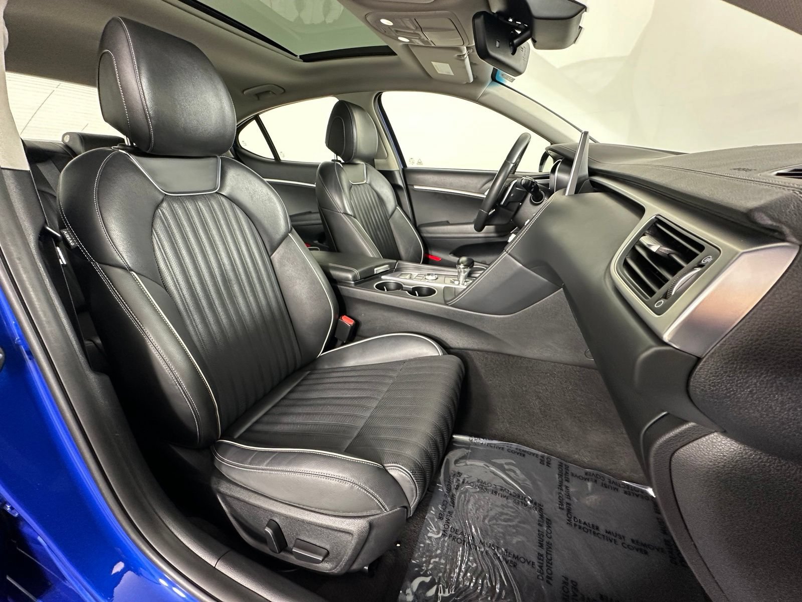 Used 2020 Genesis G70 2.0T w/ Elite Package RWD image 6