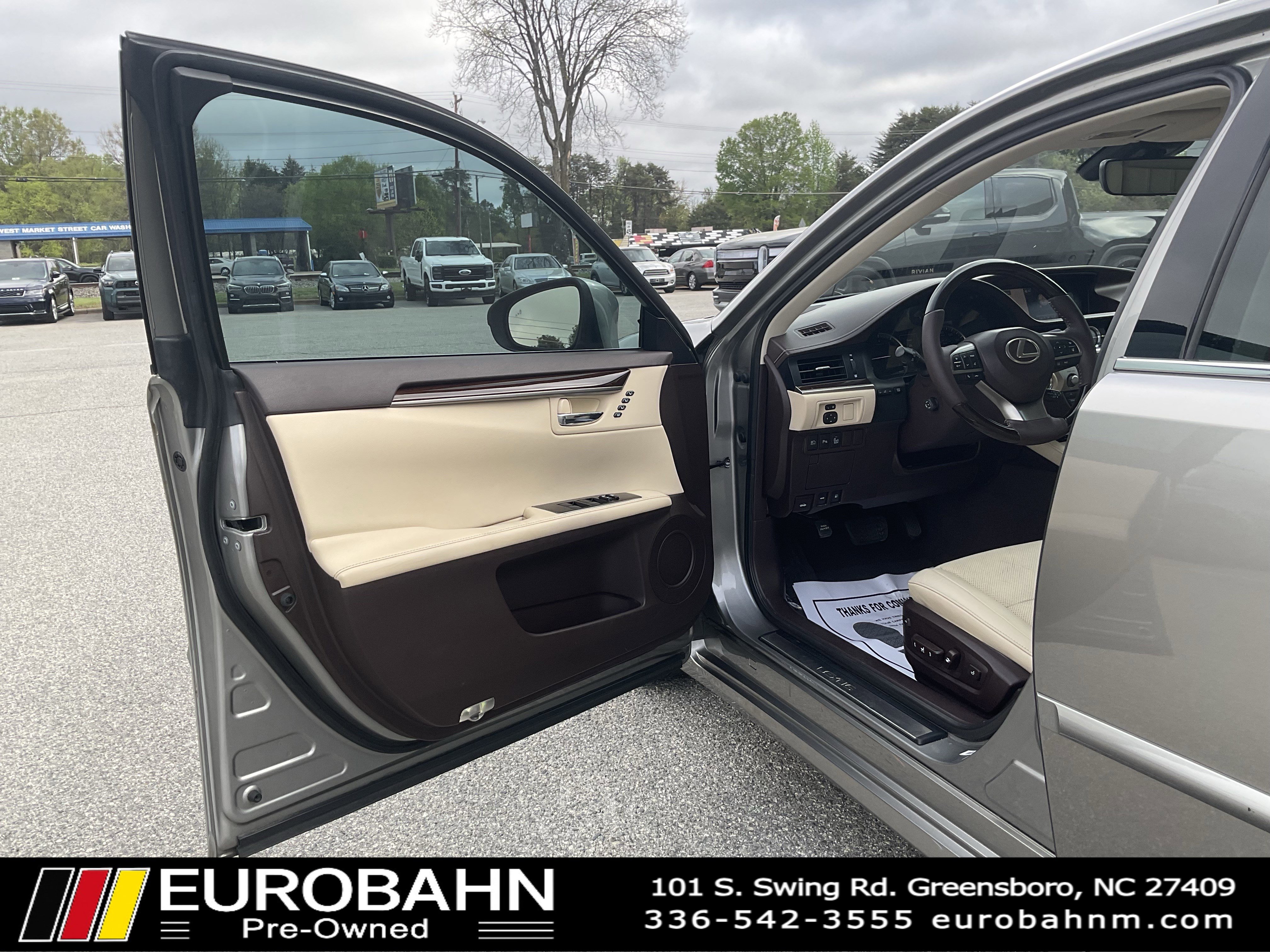 Used 2016 Lexus ES 350 w/ Ultra Luxury Package image 9