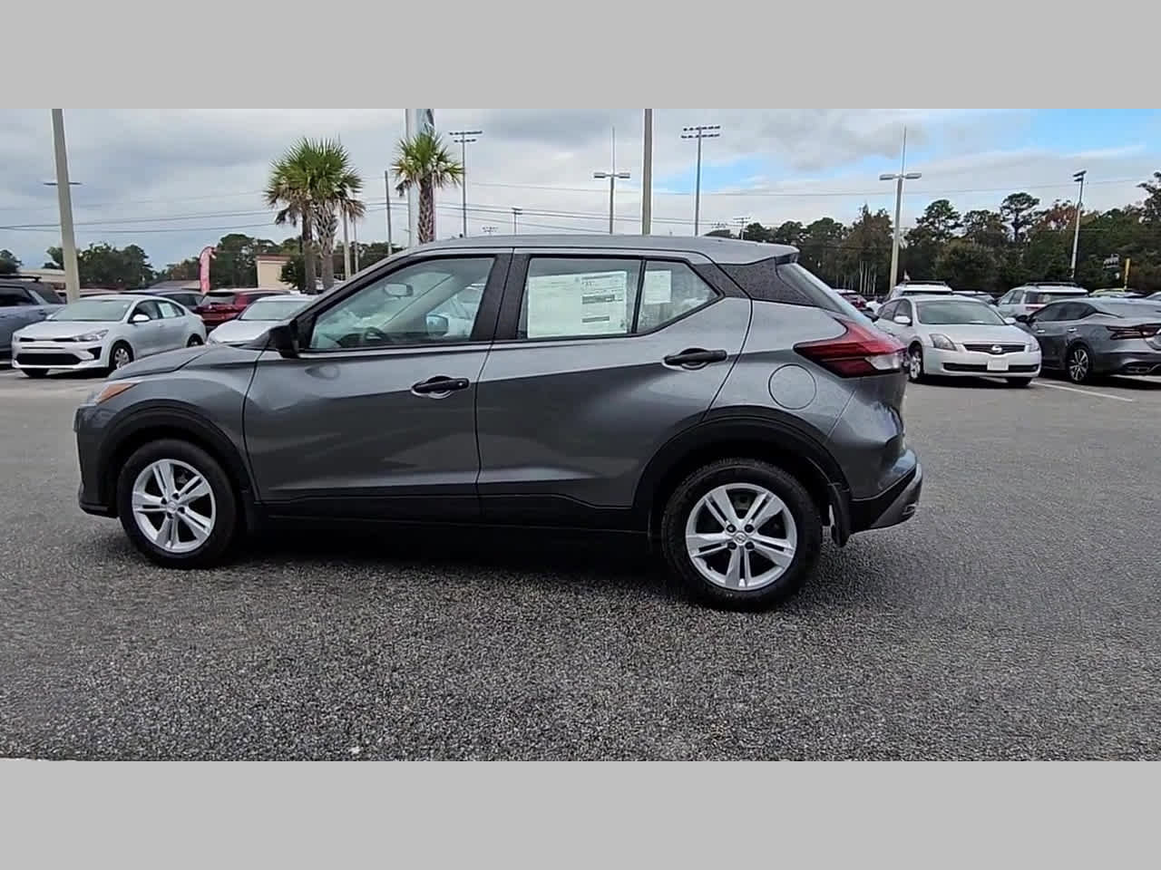 New 2025 Nissan Kicks Play S image 25