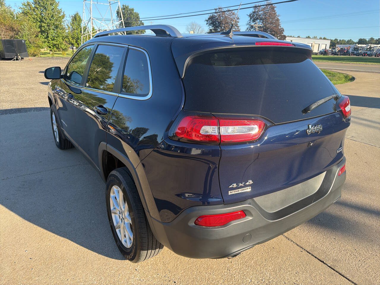 Used 2014 Jeep Cherokee Latitude w/ Comfort/Convenience Group AWD/4WD image 5