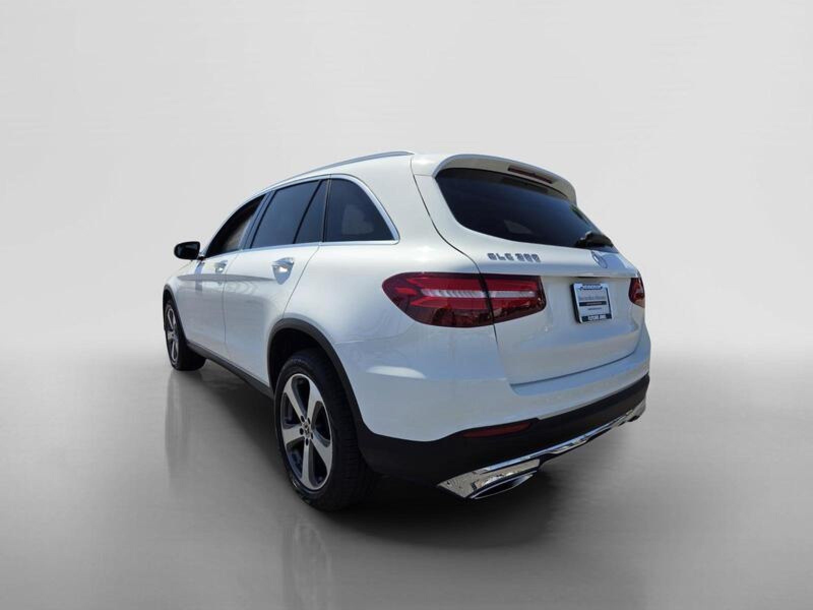 Used 2019 Mercedes-Benz GLC 300 image 3