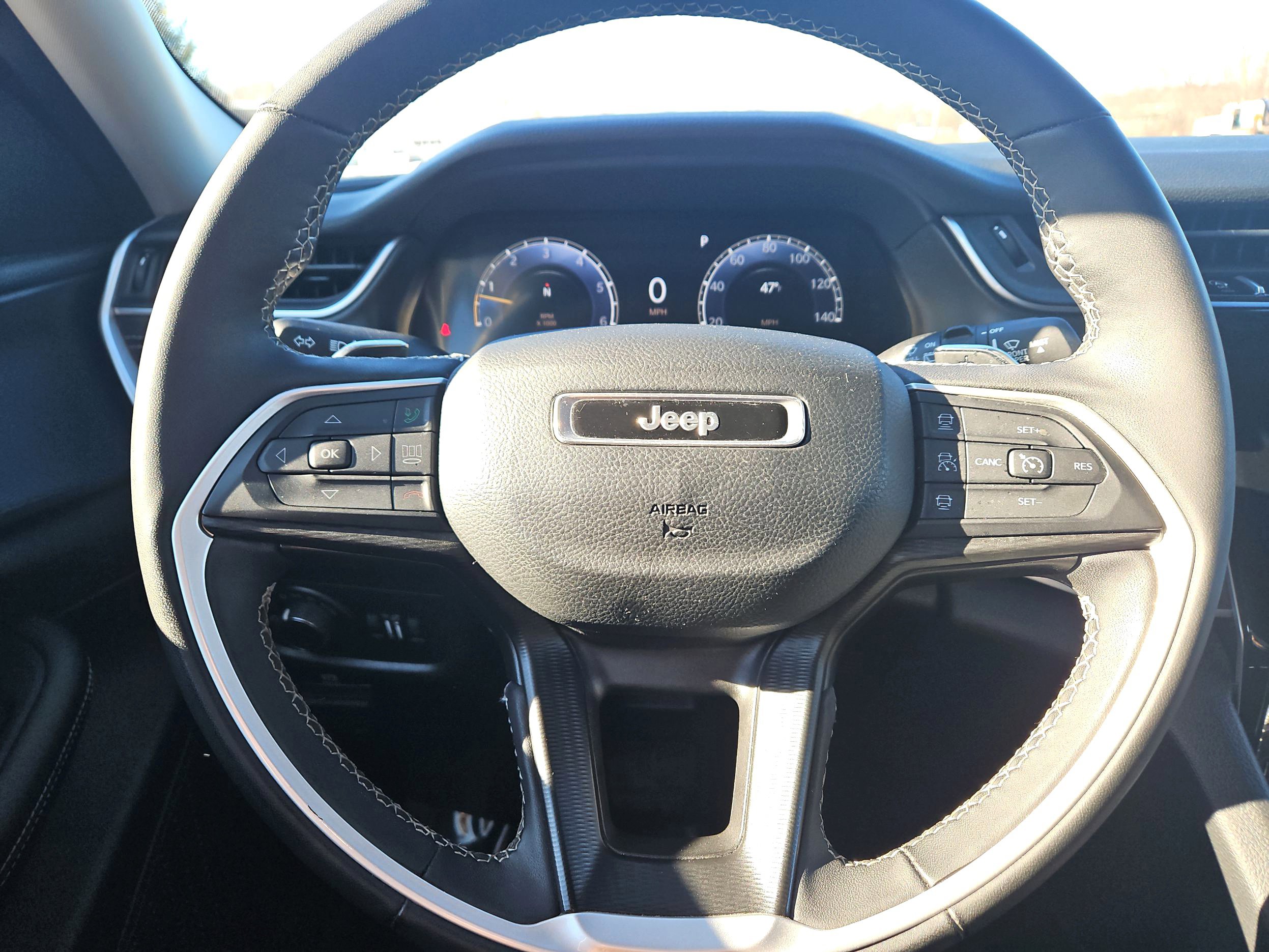 Used 2023 Jeep Grand Cherokee L Laredo w/ Luxury Tech Group I AWD/4WD image 21