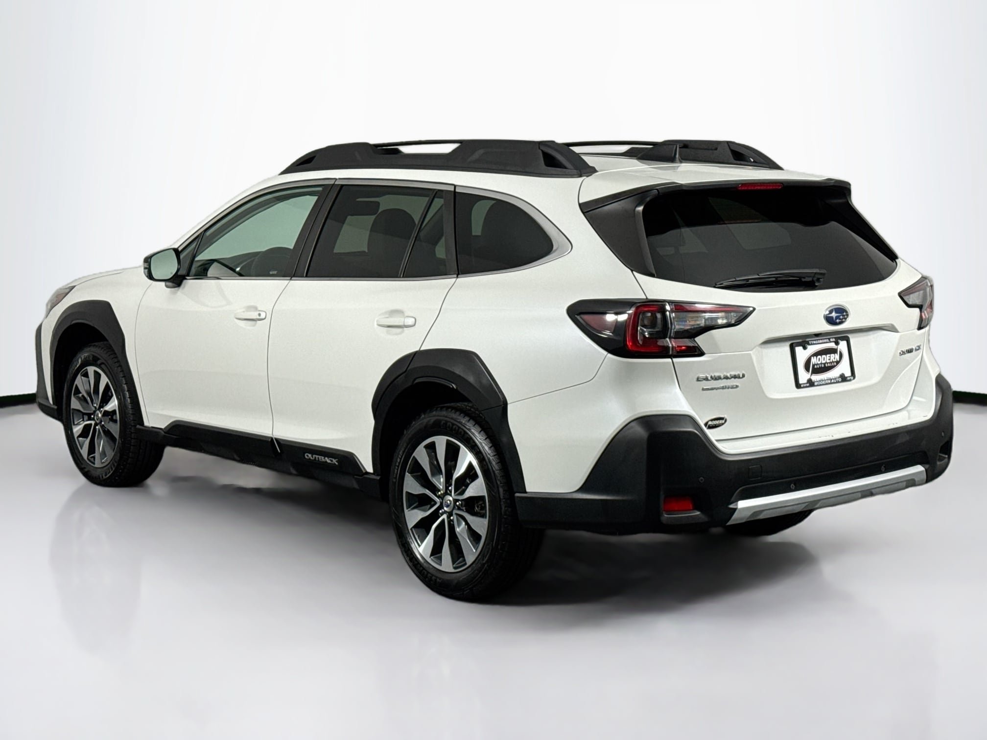 Used 2023 Subaru Outback Limited AWD/4WD image 13