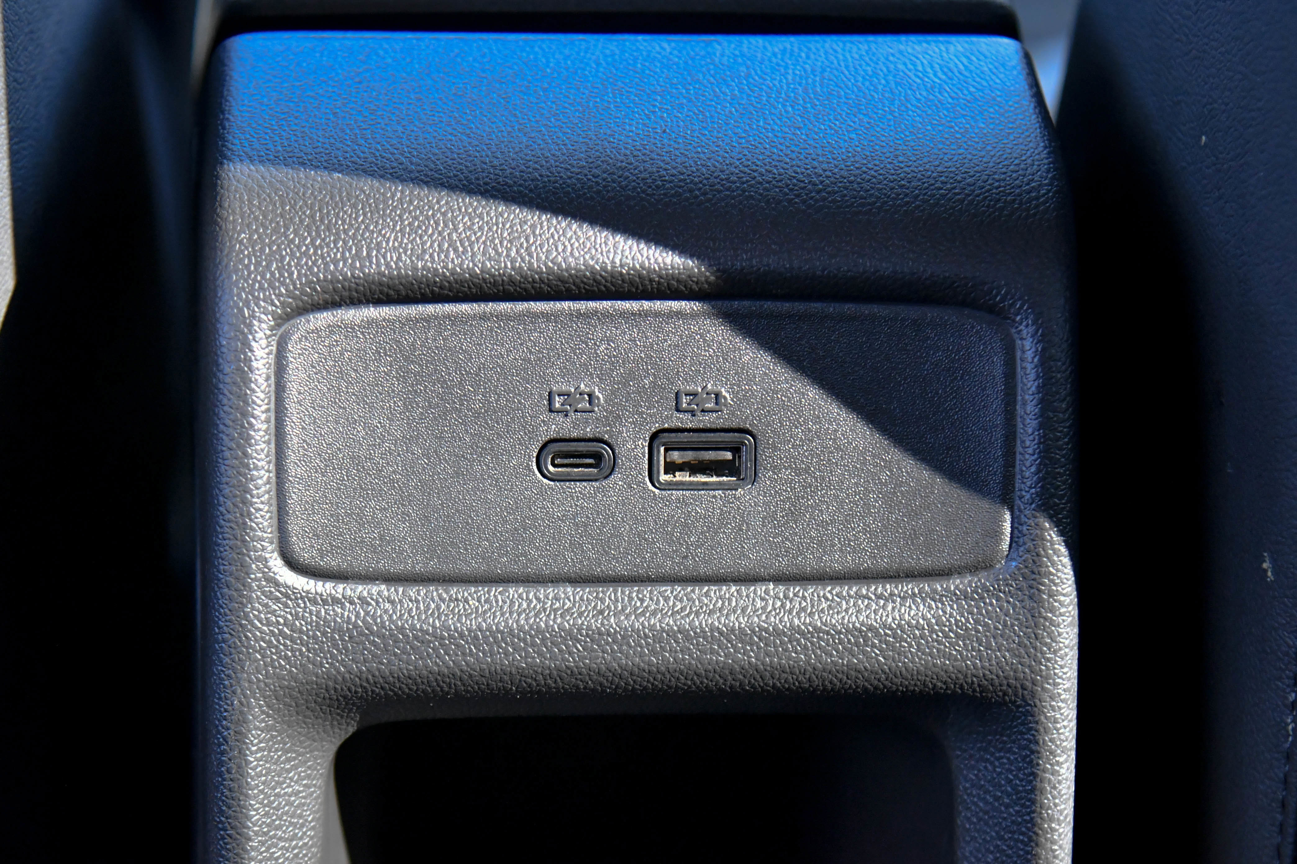 Used 2025 Chevrolet Trax LT w/ LT Convenience Package image 35