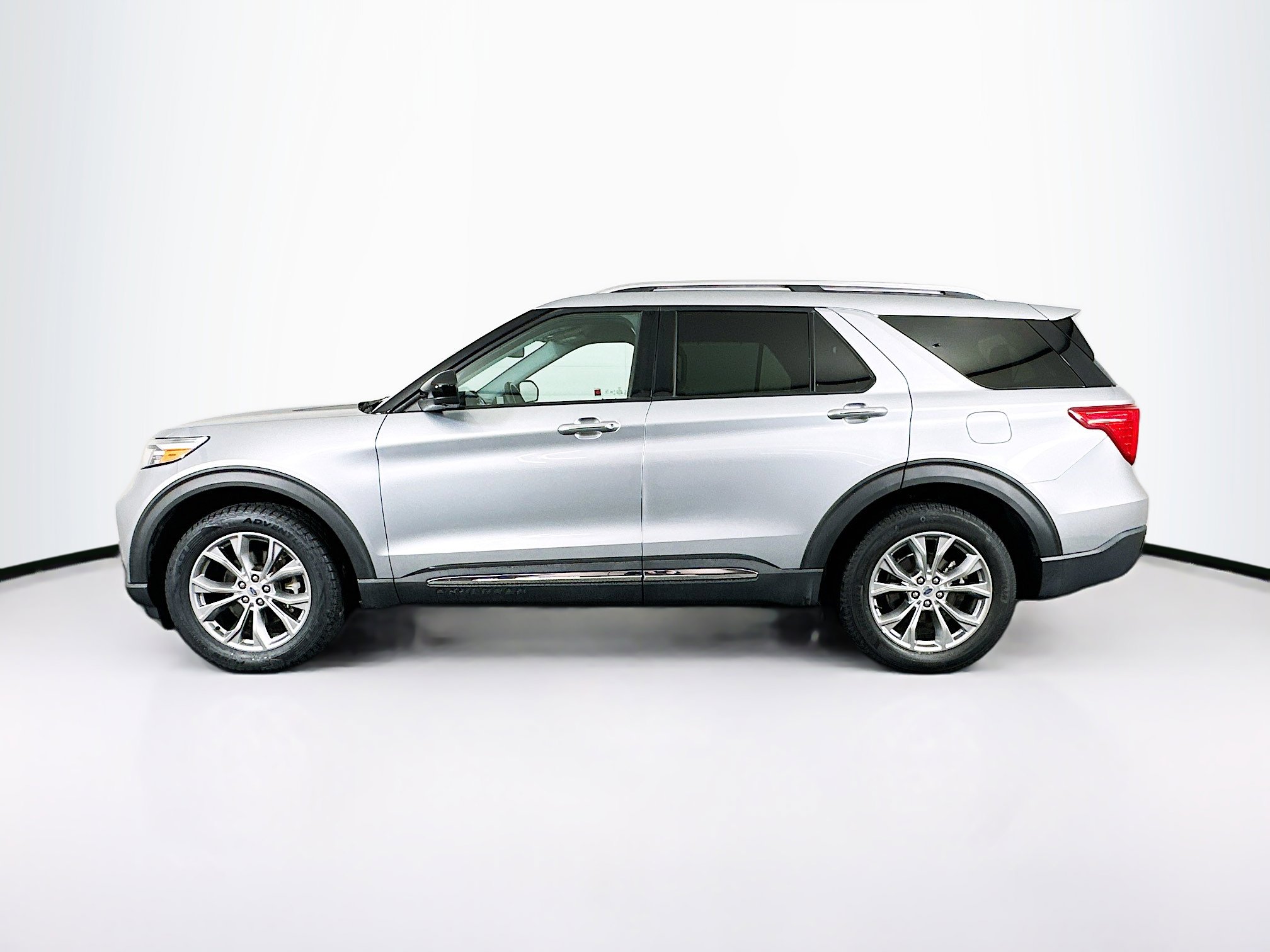 Used 2022 Ford Explorer Limited image 4