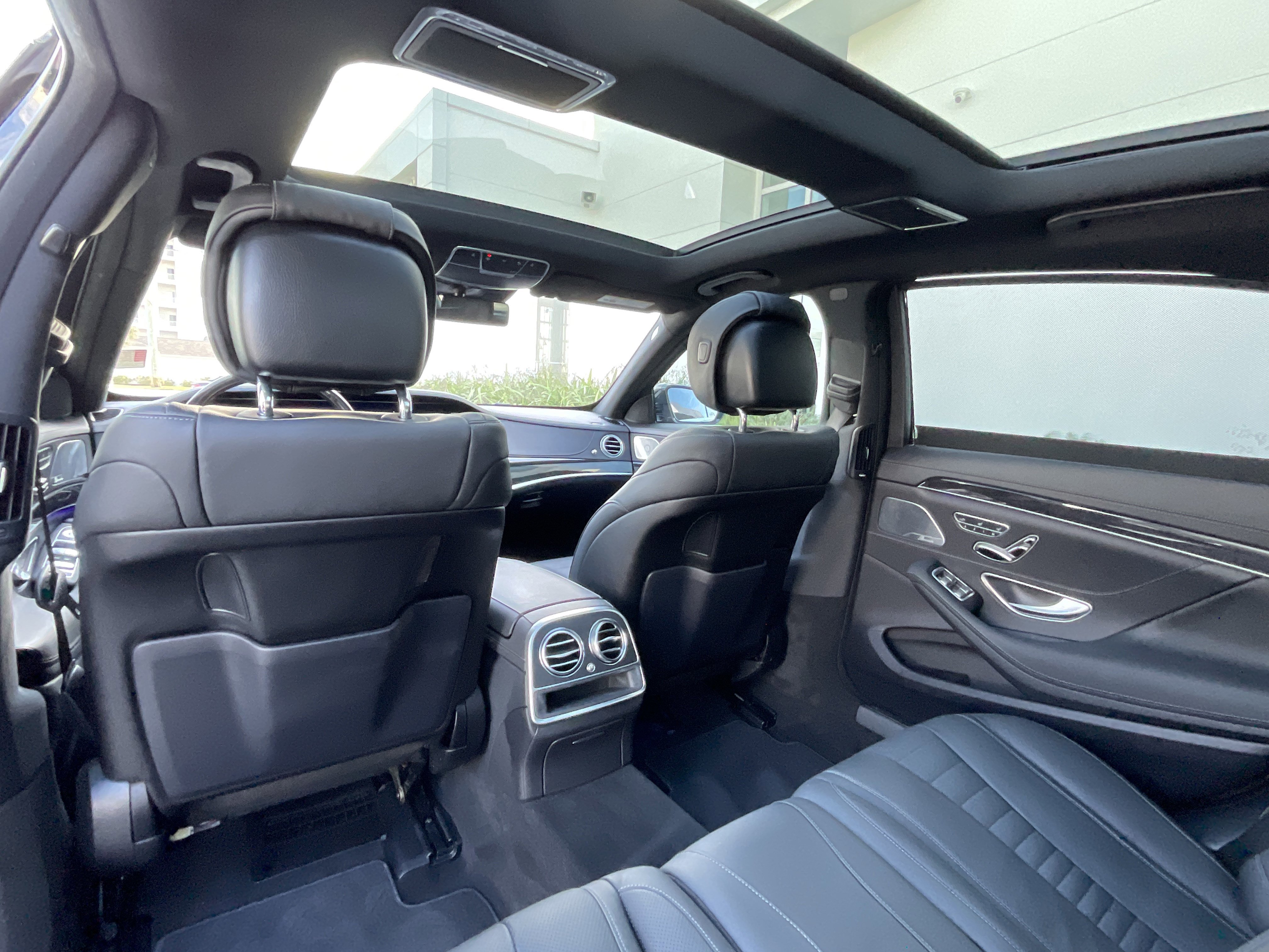 Used 2020 Mercedes-Benz S 560 Sedan image 24