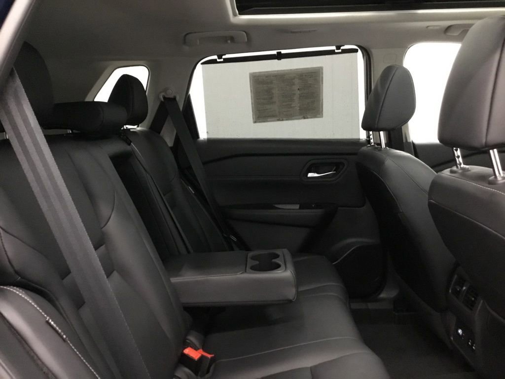 Used 2024 Nissan Rogue SL w/ SL Premium Package image 19