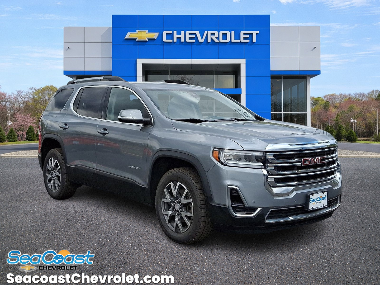 Certified 2023 GMC Acadia SLE w/ Driver Convenience Package FWD image 1