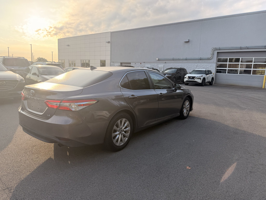 Used 2018 Toyota Camry LE w/ Audio Package FWD image 4