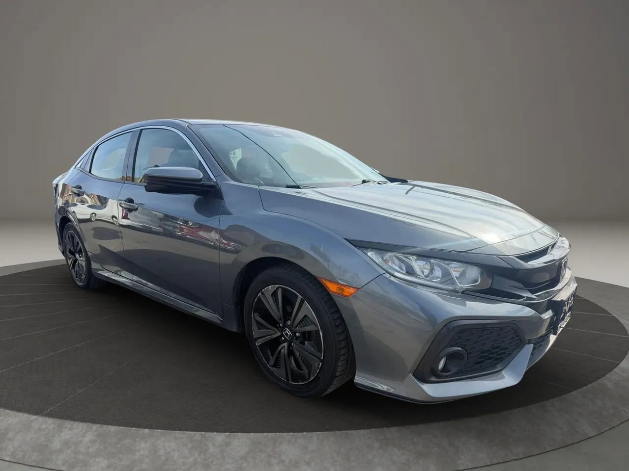 Used 2018 Honda Civic EX-L image 3