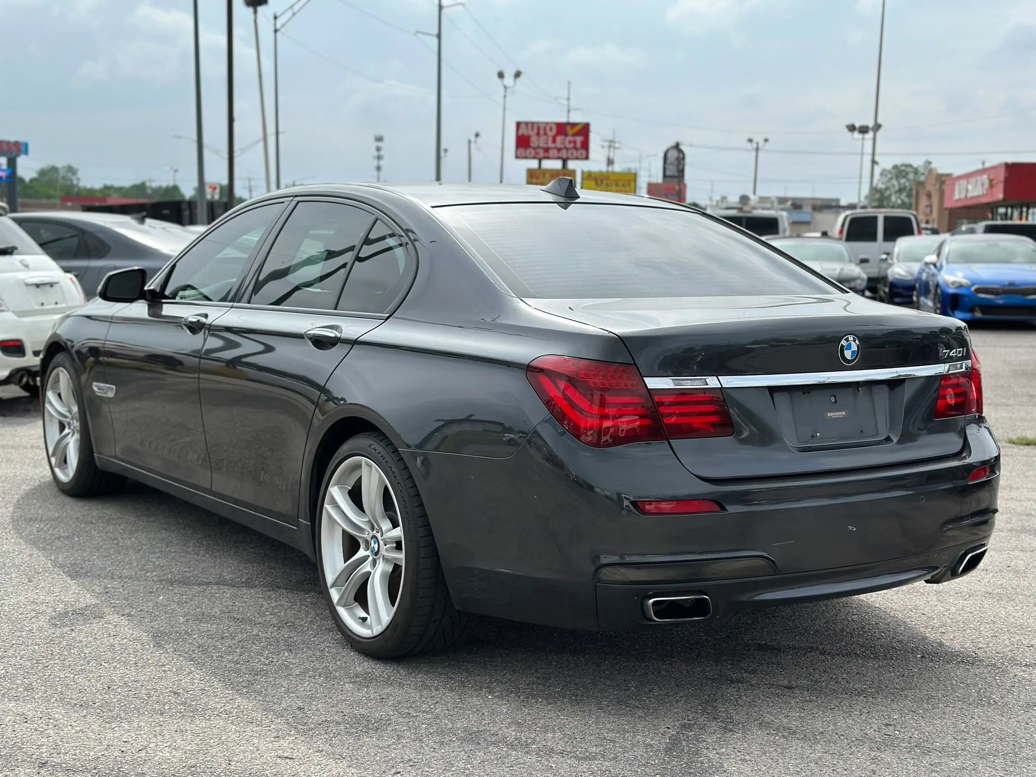 Used 2013 BMW 740i RWD image 18