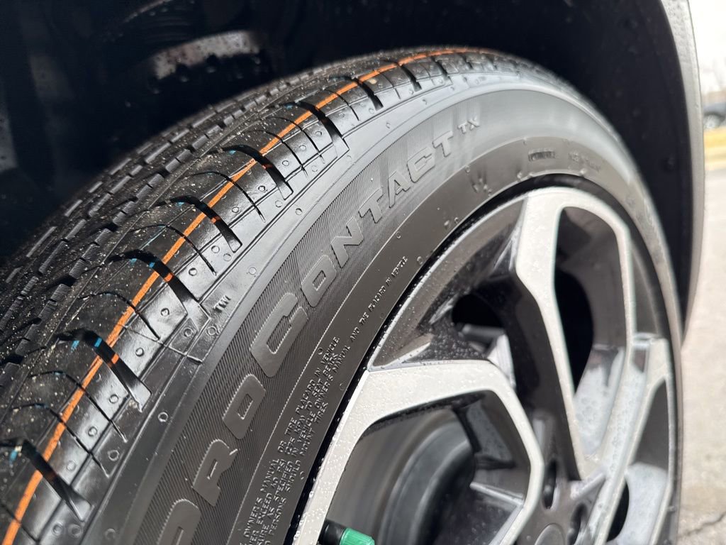 New 2026 Chevrolet Trax RS w/ Sunroof Package image 10