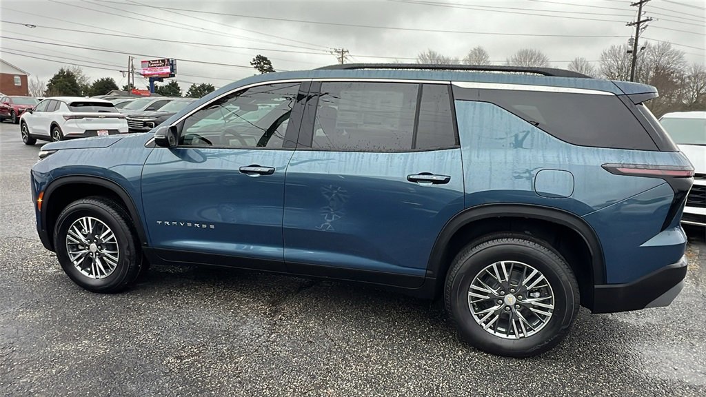 New 2026 Chevrolet Traverse LT image 8