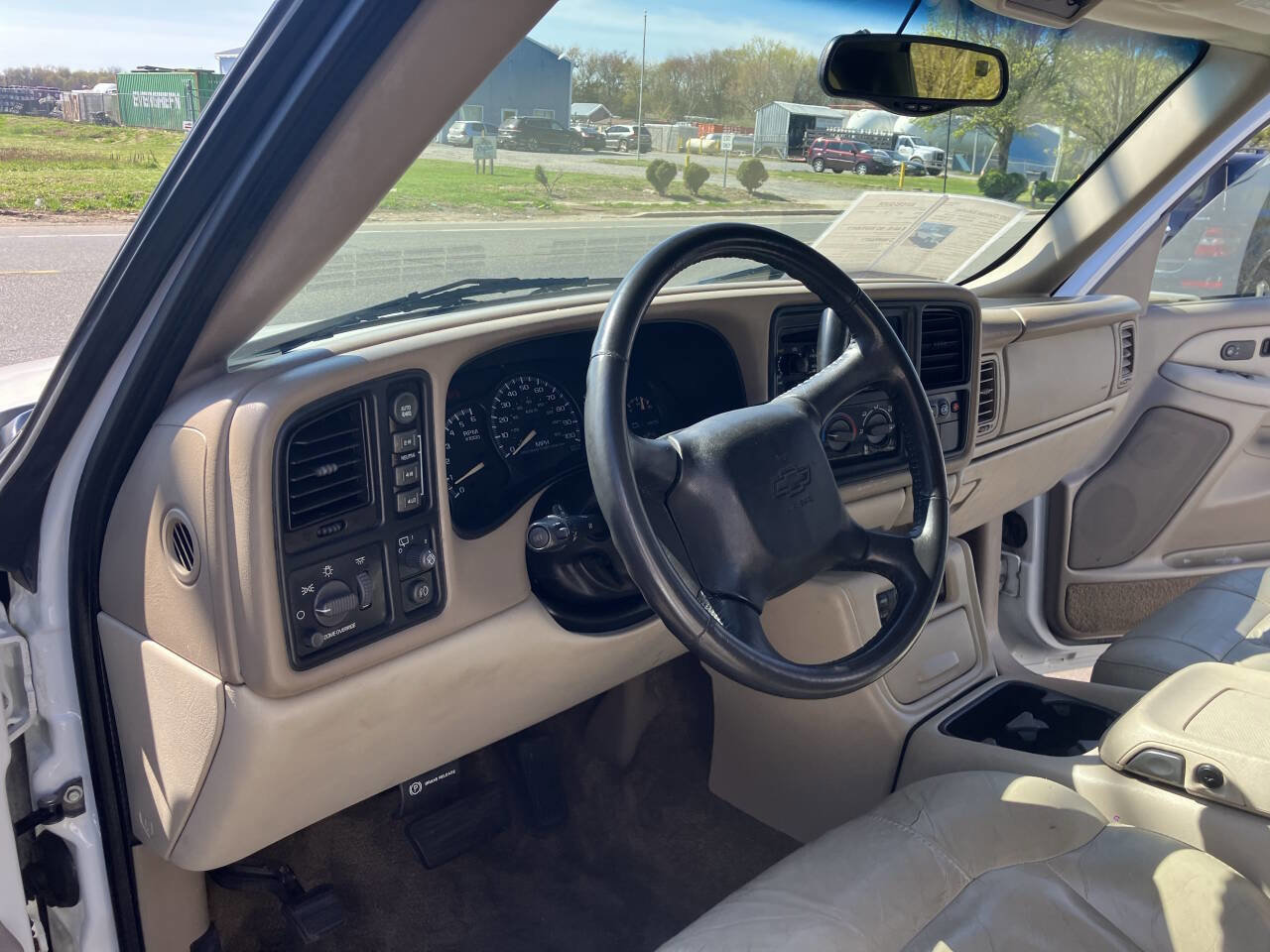 Used 2002 Chevrolet Suburban Z71 image 20