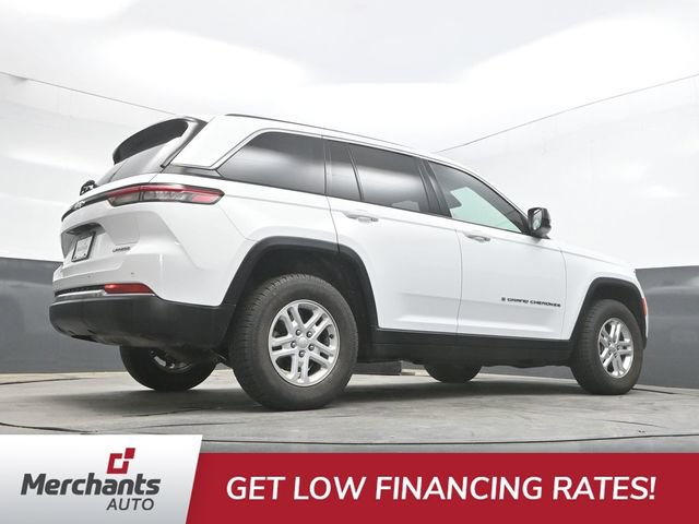 Used 2022 Jeep Grand Cherokee Laredo w/ Luxury Tech Group I AWD/4WD image 47