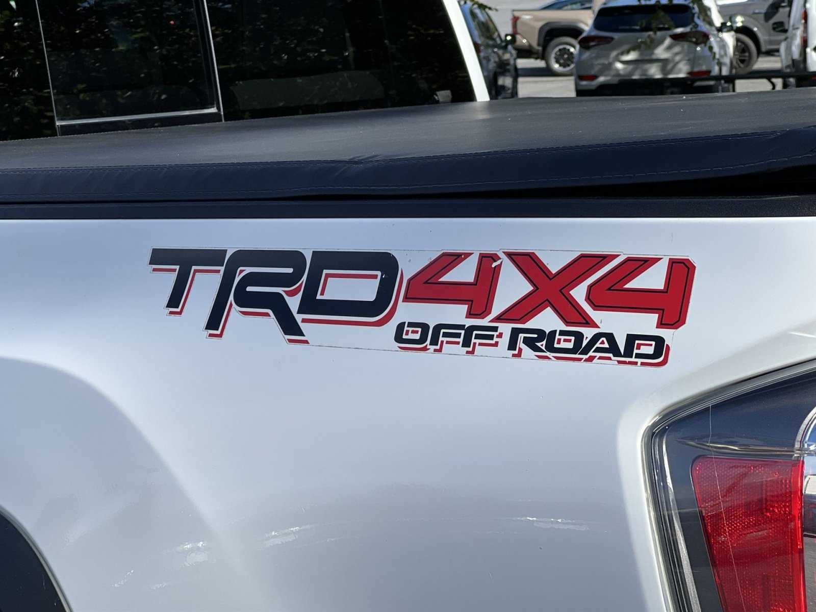 Used 2020 Toyota Tacoma TRD Off-Road w/ Technology Package AWD/4WD image 29