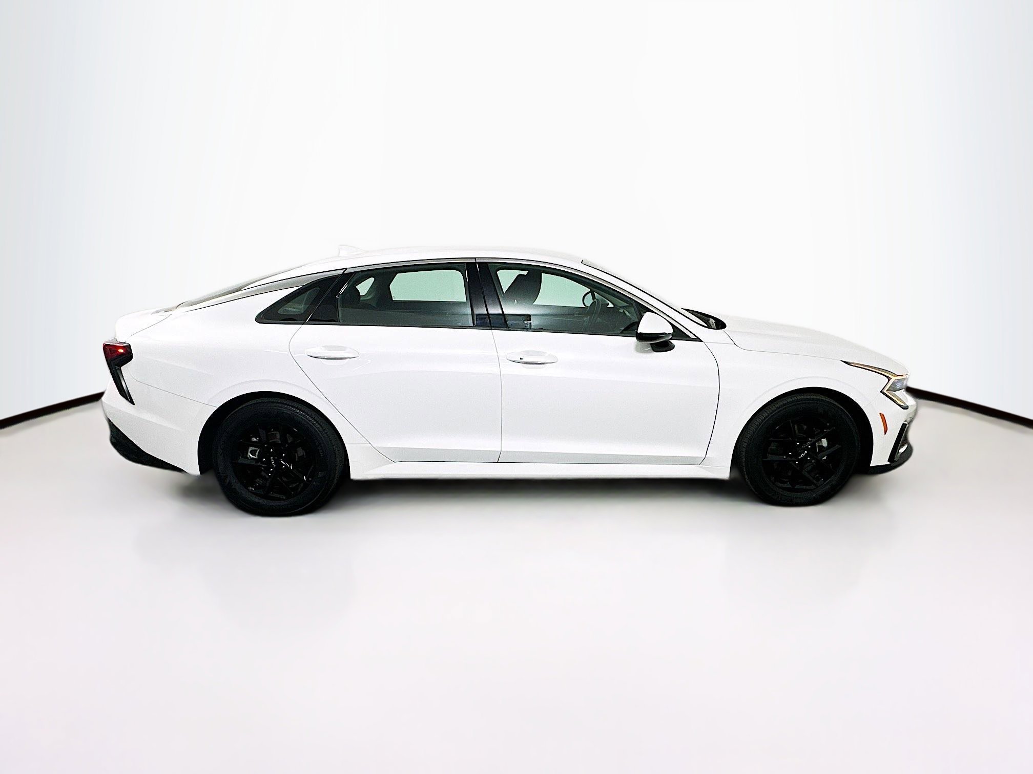 Used 2025 Kia K5 LXS image 10