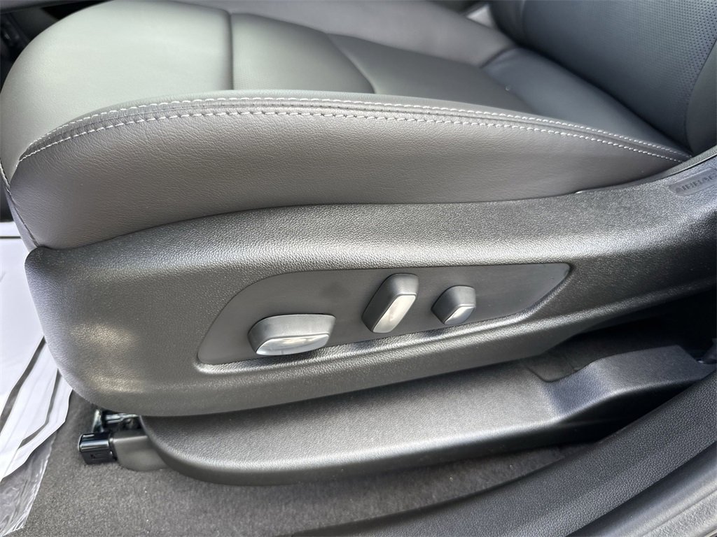 New 2025 Cadillac XT5 Premium Luxury image 12