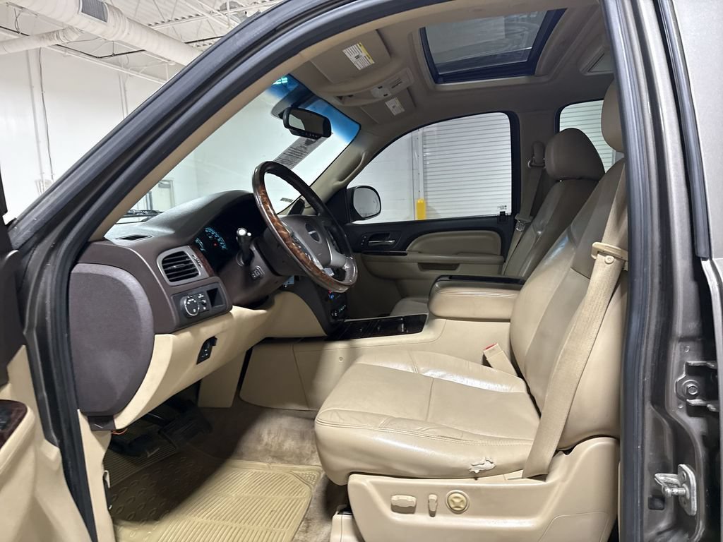 Used 2012 GMC Yukon XL Denali AWD/4WD image 21