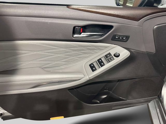 Used 2020 Toyota Avalon Limited w/ Advanced Safety Package FWD image 21
