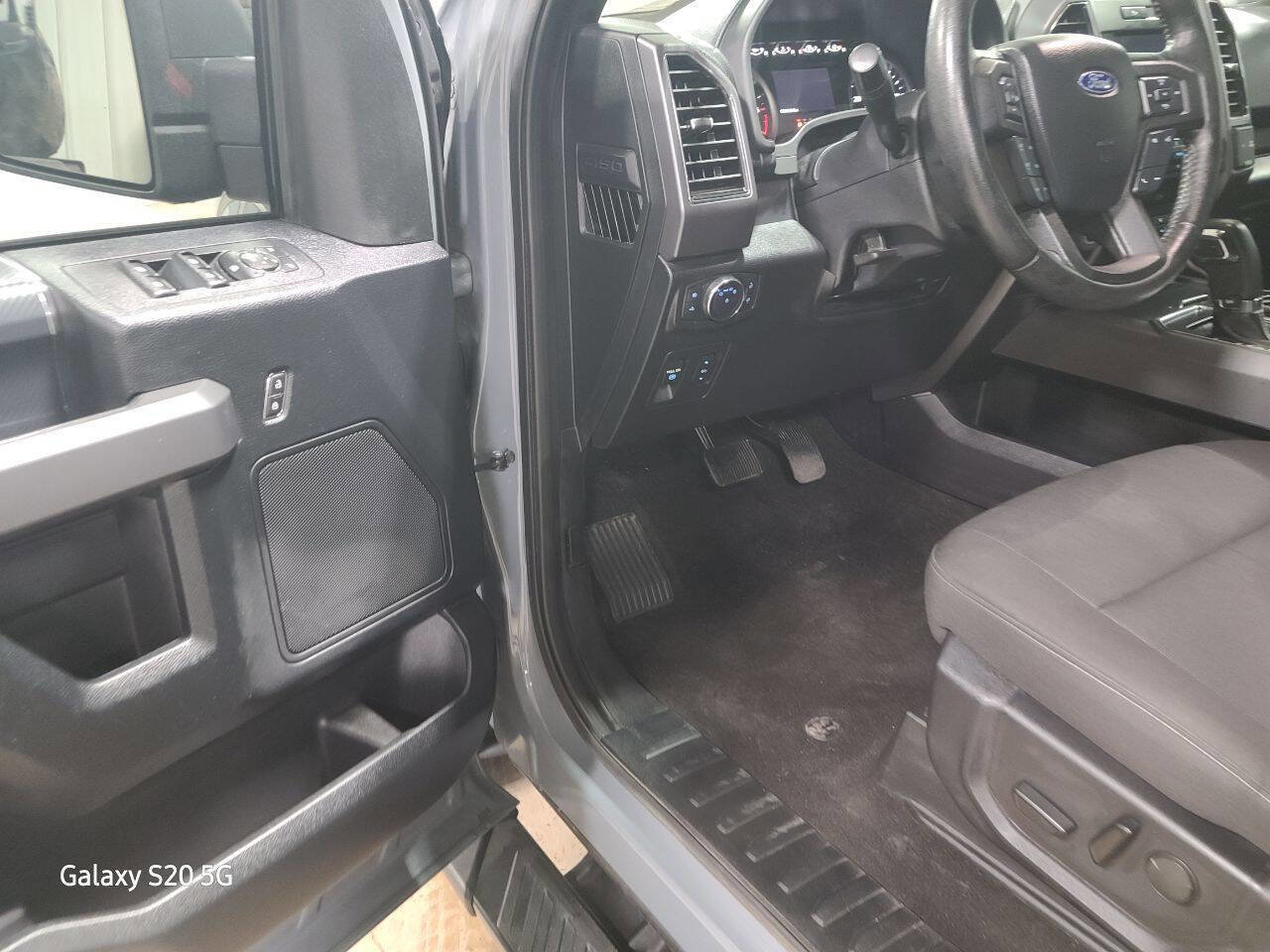 Used 2019 Ford F150 XLT w/ Equipment Group 302A Luxury image 27