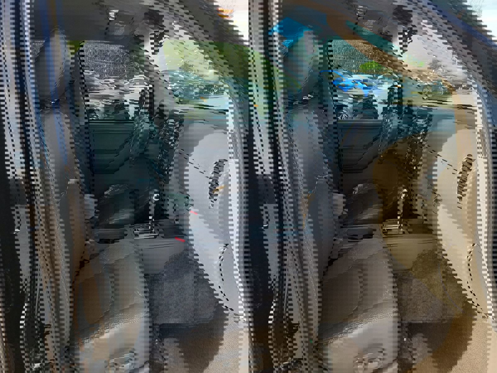 Used 2010 Nissan Frontier LE w/ LE Value Truck Pkg image 20