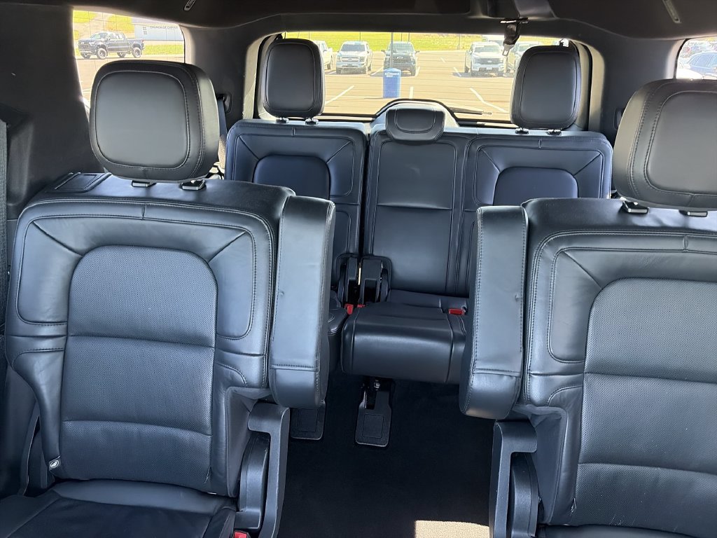 Used 2024 Lincoln Navigator Reserve AWD/4WD image 24