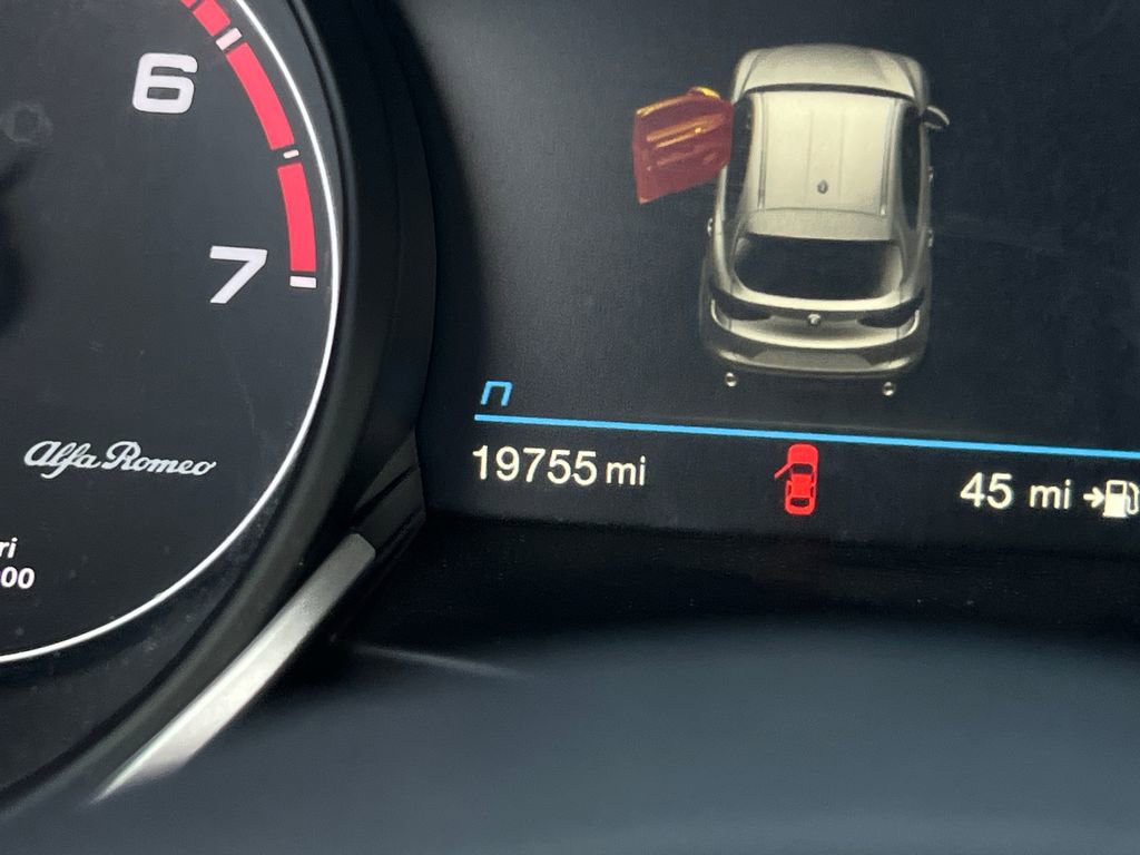 Used 2023 Alfa Romeo Stelvio Veloce image 29