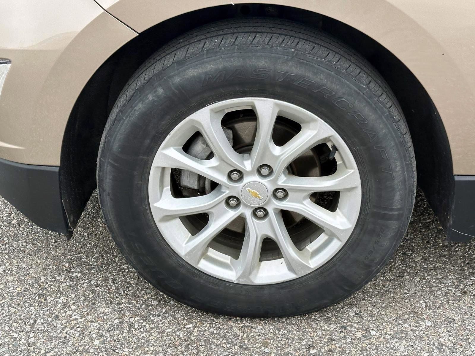 Used 2018 Chevrolet Equinox LT image 8