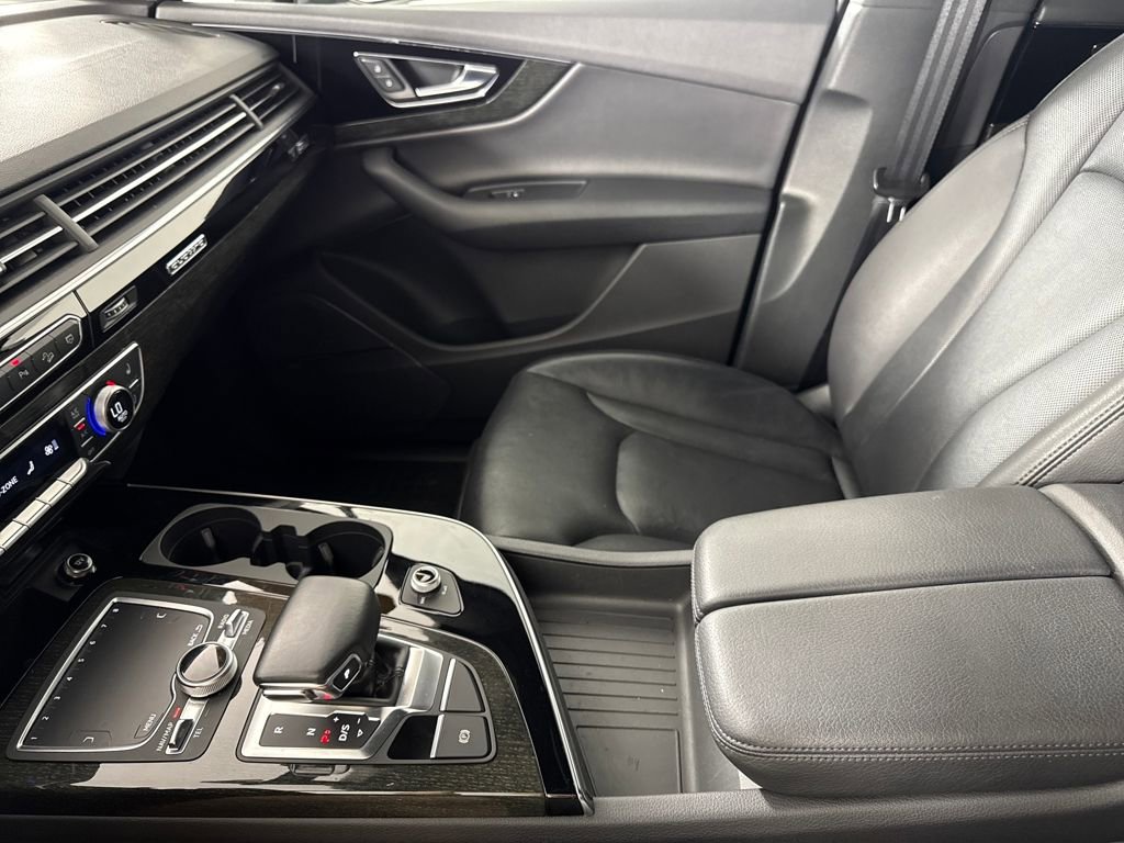 Used 2018 Audi Q7 3.0T Prestige image 19