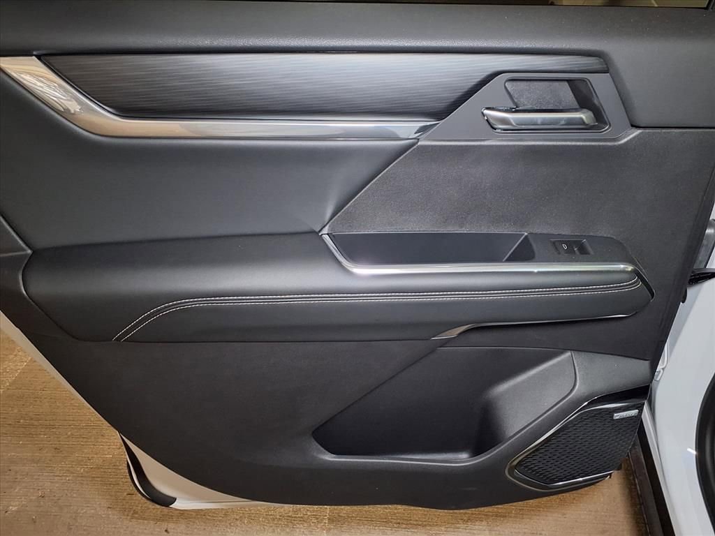 New 2025 GMC Acadia Elevation w/ Black Edition image 10