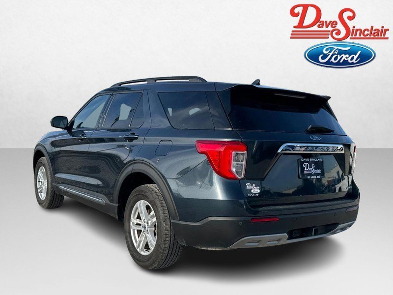 Used 2023 Ford Explorer XLT w/ Equipment Group 202A image 9
