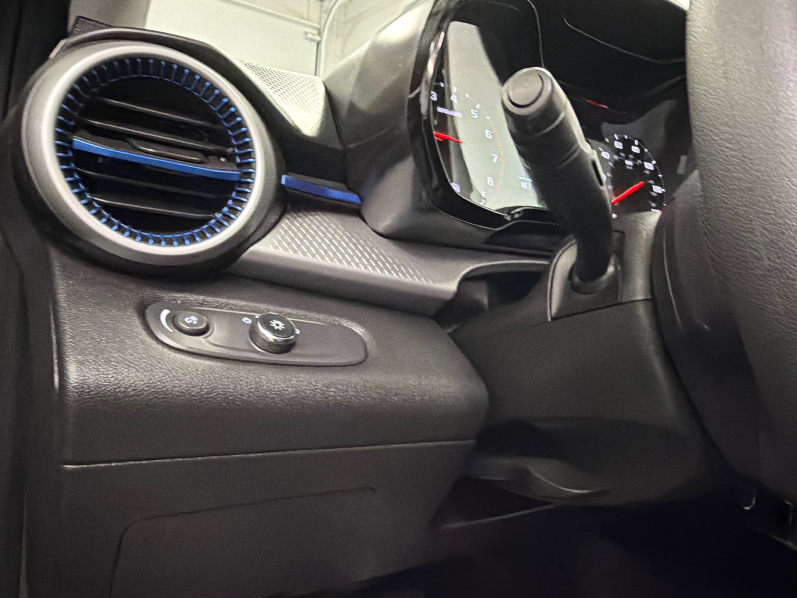 Used 2024 Chevrolet Trax LS w/ LS Convenience Package FWD image 27