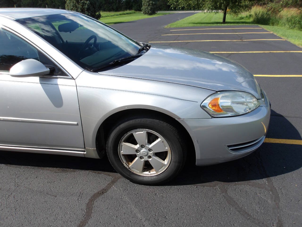 Used 2007 Chevrolet Impala LT w/ Preferred Equipment Group FWD image 24