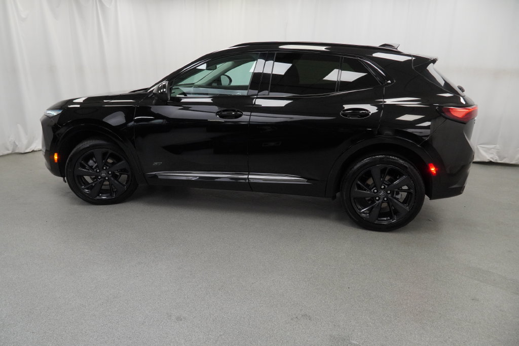 Certified 2025 Buick Envision Sport Touring AWD/4WD image 28