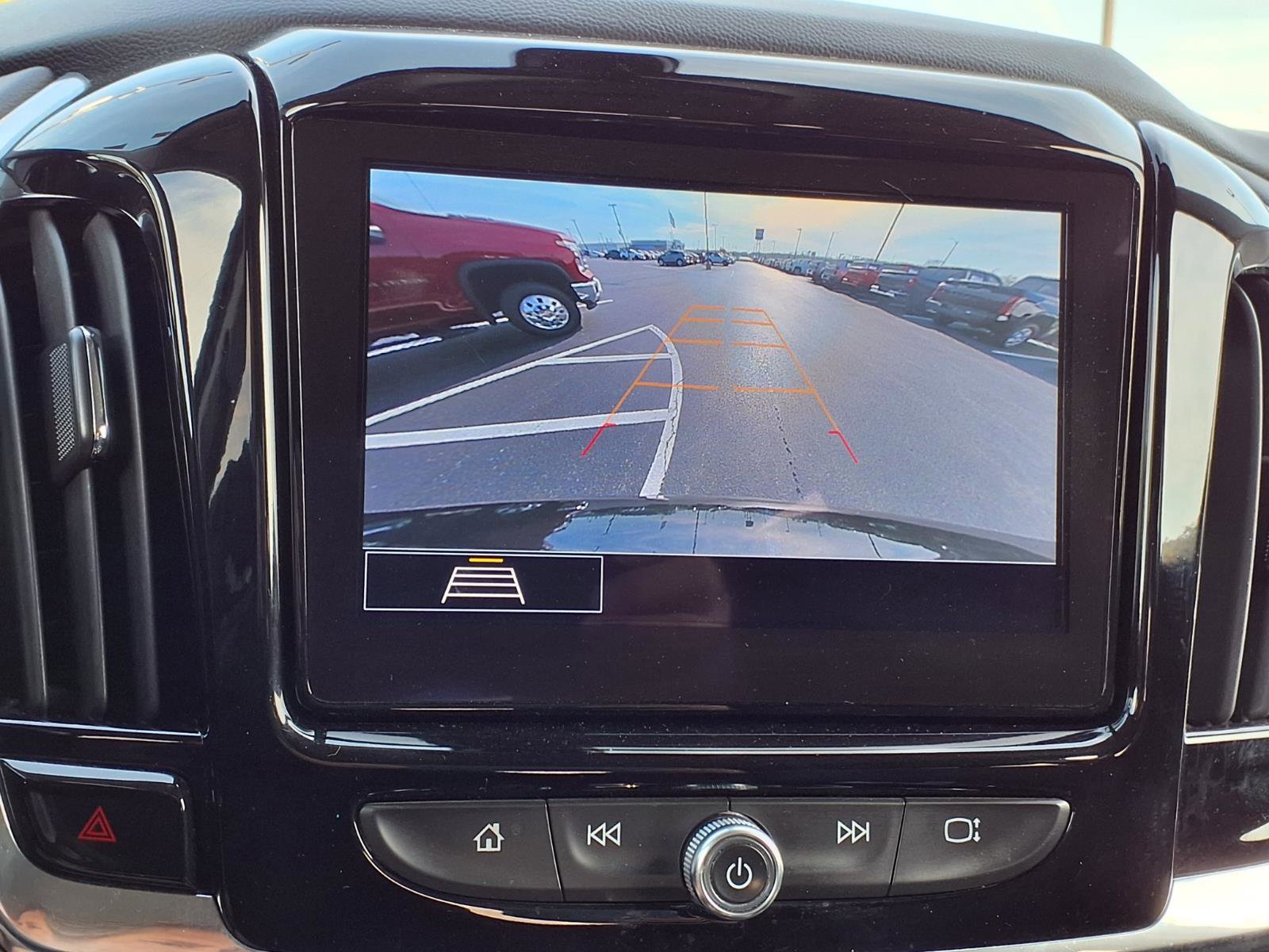 Certified 2020 Chevrolet Traverse LT FWD image 5