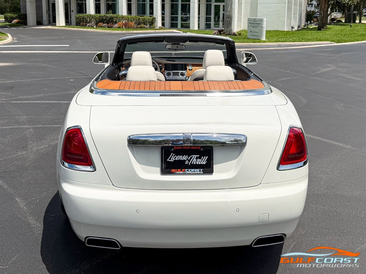 Used 2017 Rolls-Royce Dawn RWD image 54