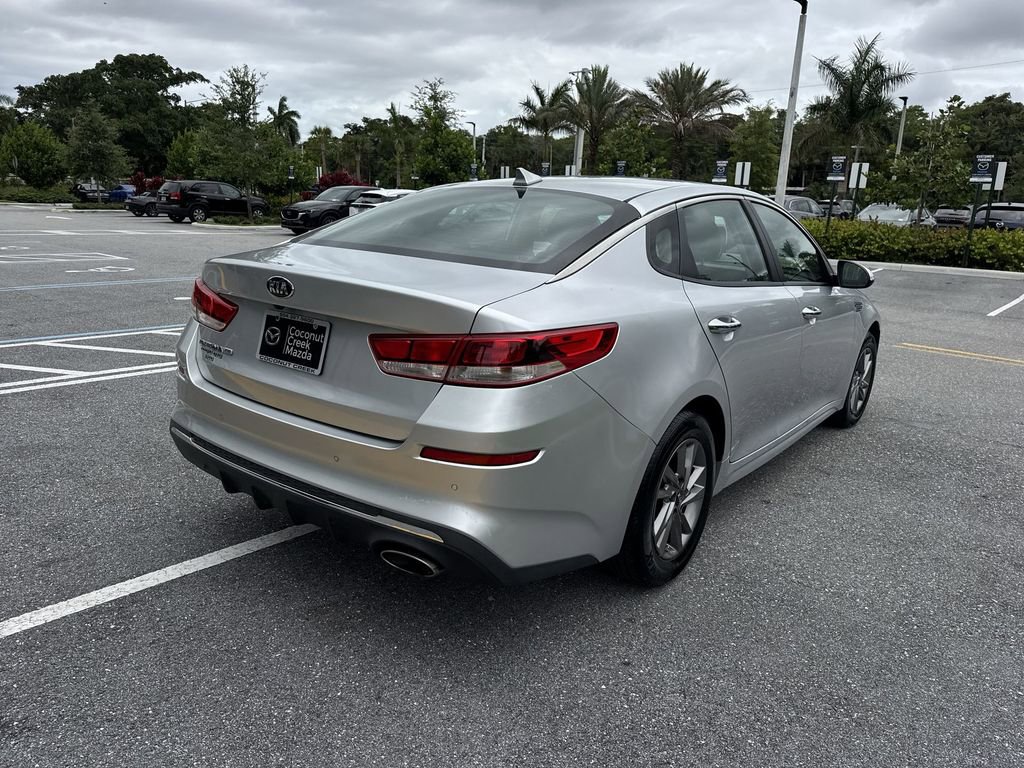 Used 2020 Kia Optima LX FWD image 3