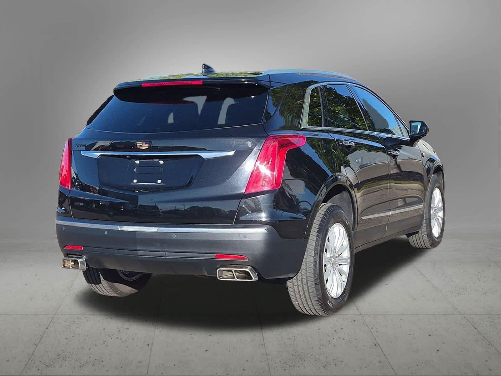 Used 2018 Cadillac XT5 AWD image 6