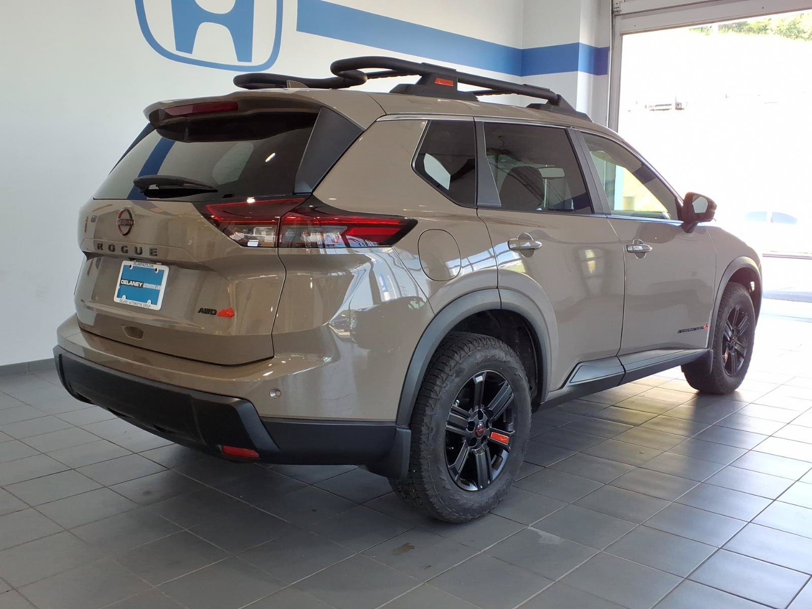 Used 2025 Nissan Rogue SV w/ Rock Creek Premium Package AWD/4WD image 4