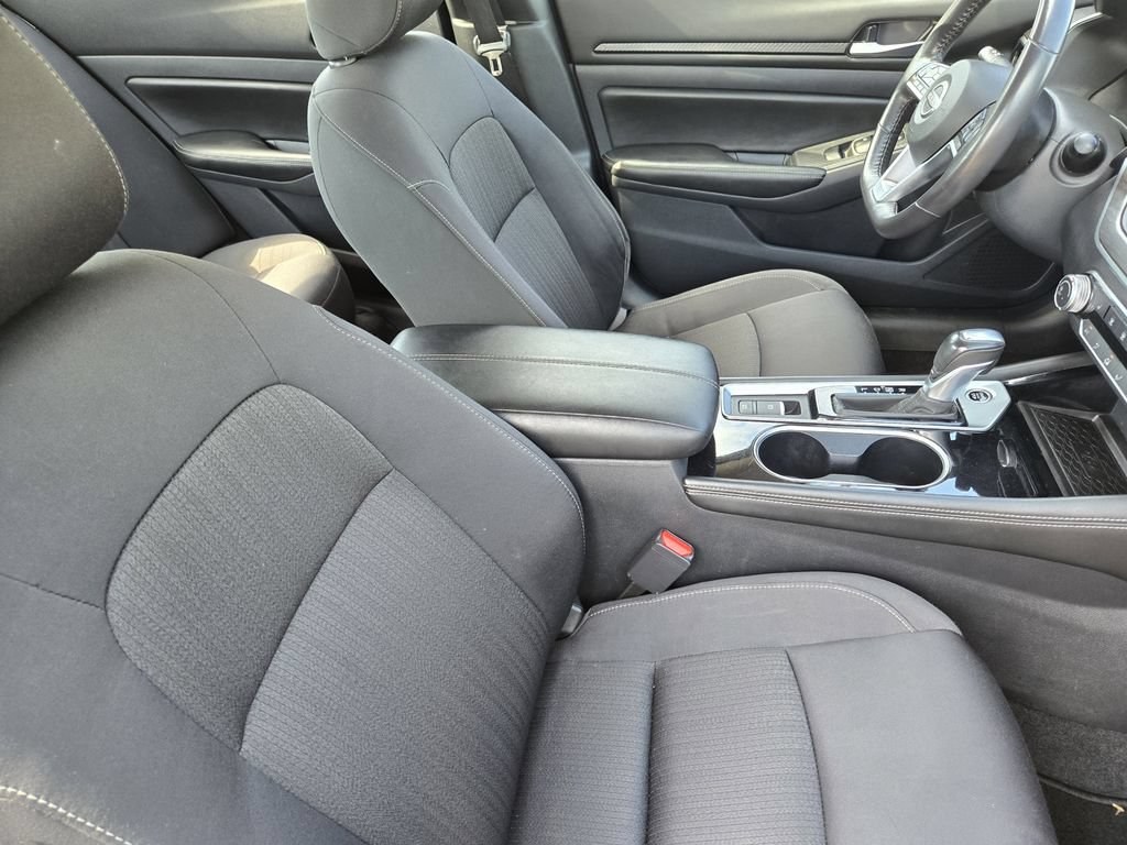 Used 2024 Nissan Altima 2.5 SV w/ SV Premium Package FWD image 19