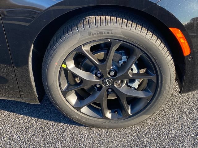 New 2026 Chrysler Pacifica Select w/ S Appearance Package FWD image 11