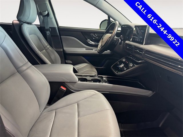 Used 2022 Lincoln Corsair Reserve w/ Elements Package image 21