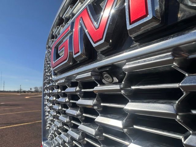 Used 2024 GMC Yukon XL Denali w/ Advanced Technology Package image 11