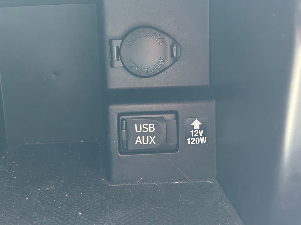 Used 2013 Toyota Camry LE FWD image 24