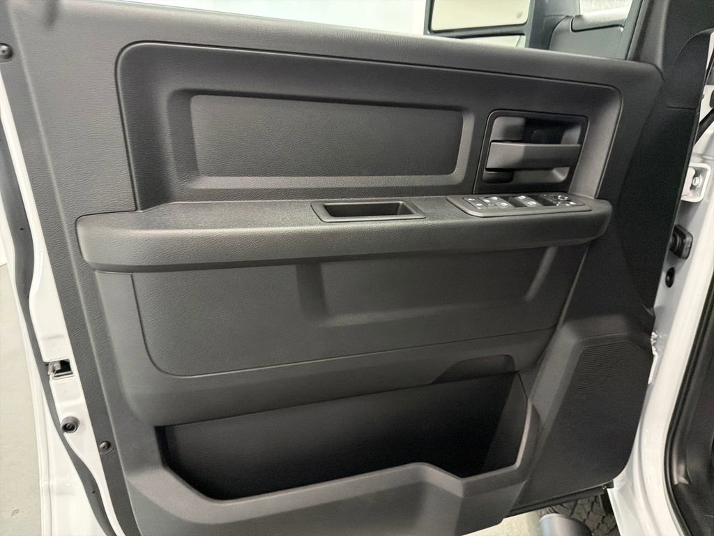 New 2026 RAM 3500 Tradesman AWD/4WD image 11