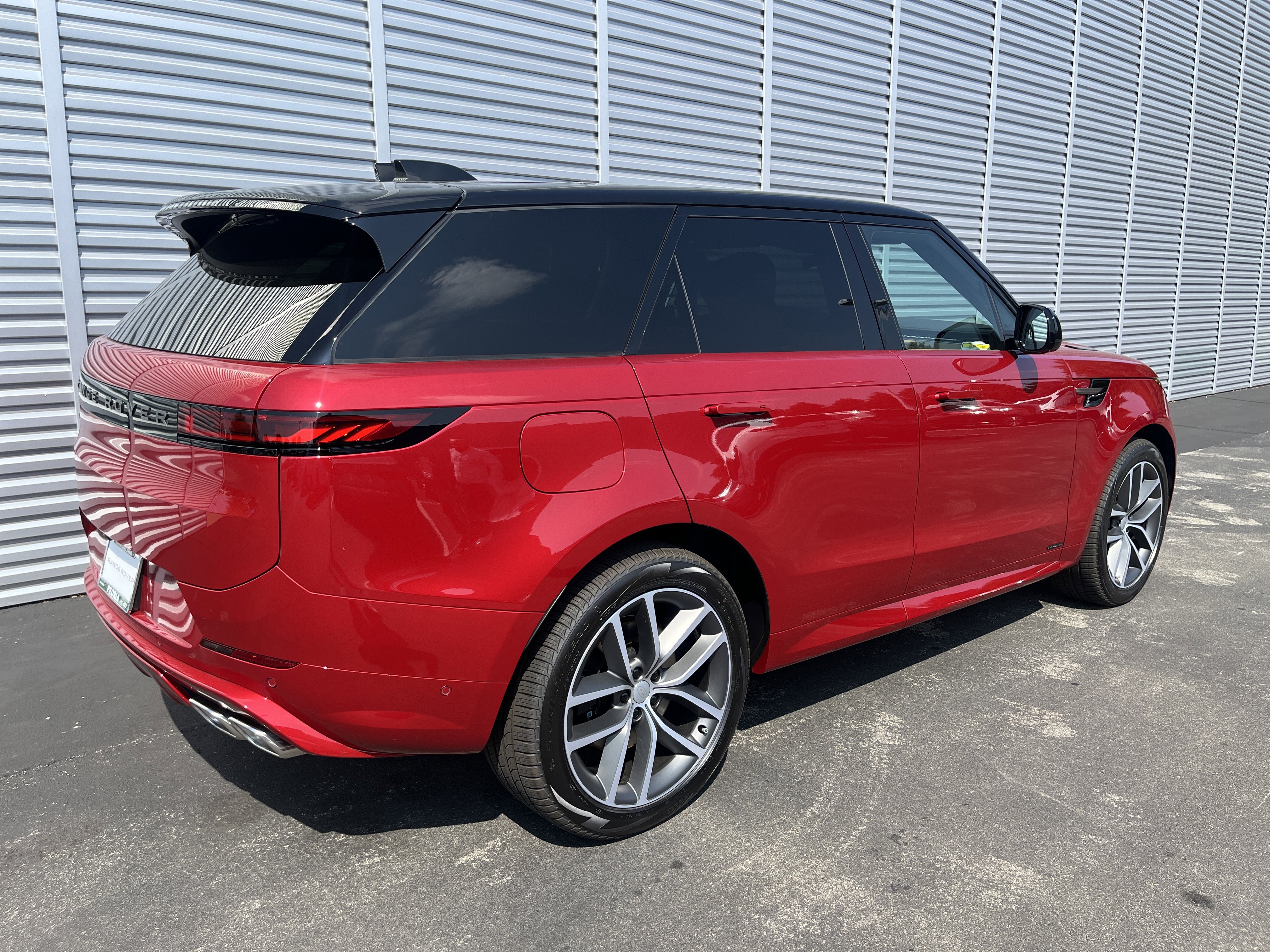New 2025 Land Rover Range Rover Sport Autobiography image 4