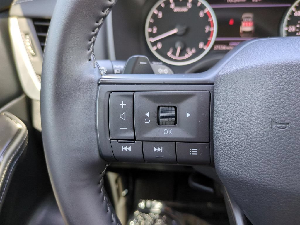 Certified 2025 Nissan Rogue SV FWD image 19