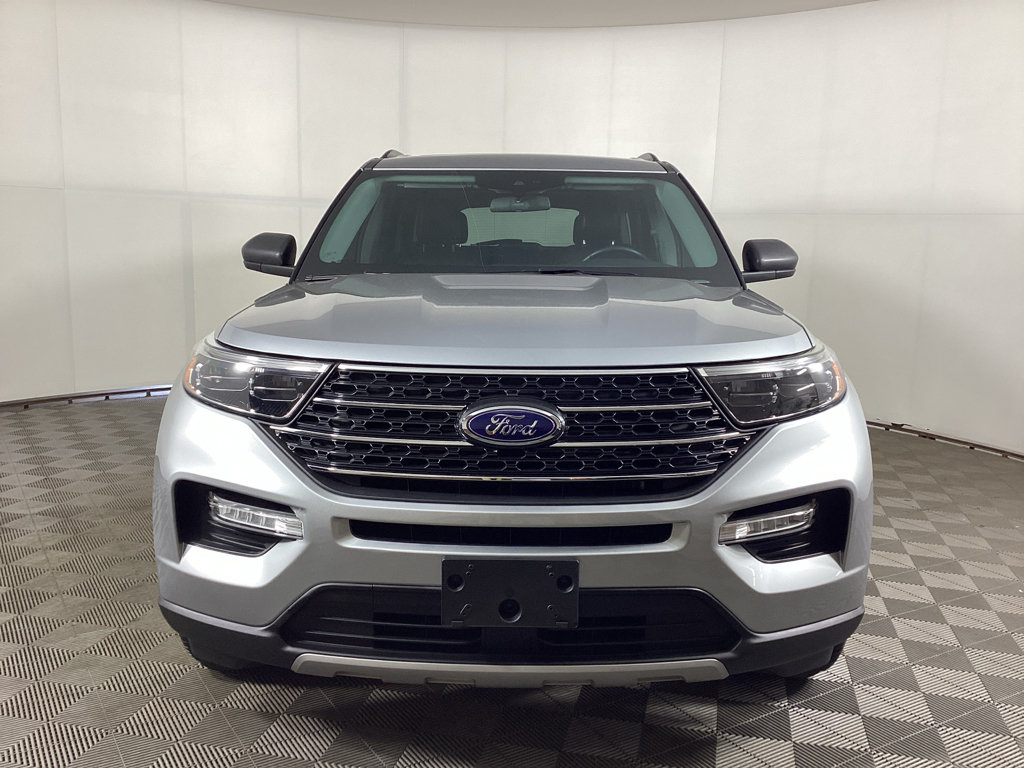 Used 2022 Ford Explorer XLT w/ Equipment Group 202A AWD/4WD image 6