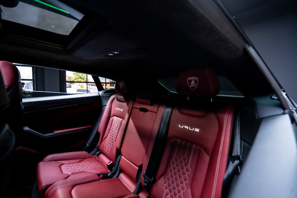 Used 2023 Lamborghini Urus S AWD/4WD image 35